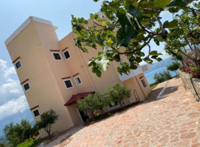Levi's Villa Radhima